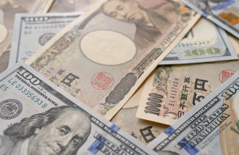 USD/JPY Hits 157.00 on Economic Data Releases