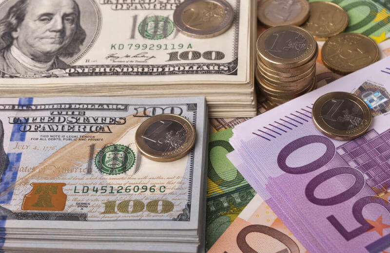 EUR/USD Falls to 1.0750 Amidst Economic Unrest